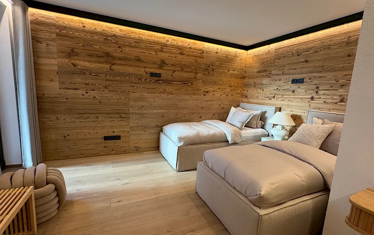 Schlafzimmer mit 2 Einzelbetten